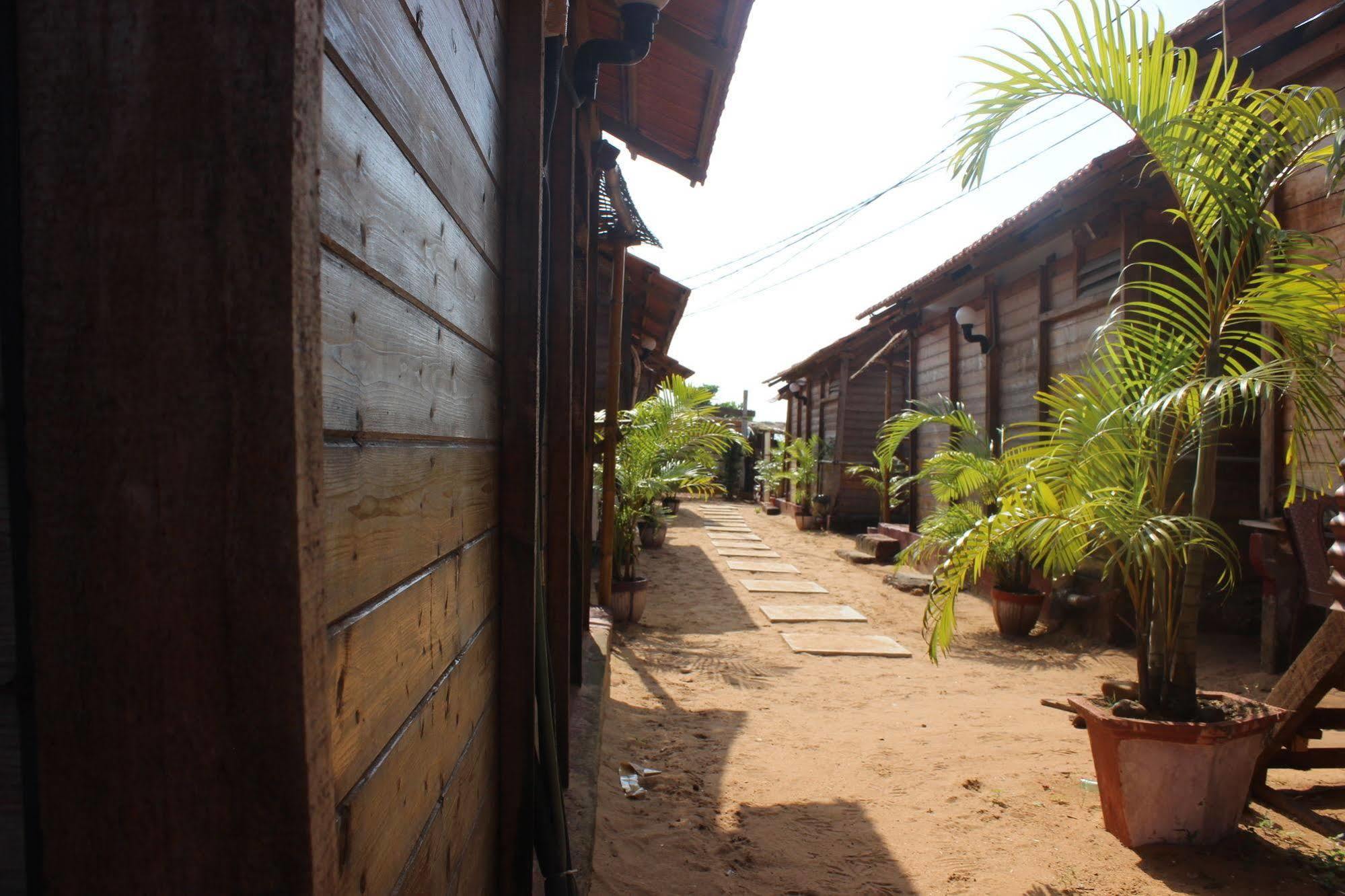 Tivai Beach Cottages كالانغيُت المظهر الخارجي الصورة