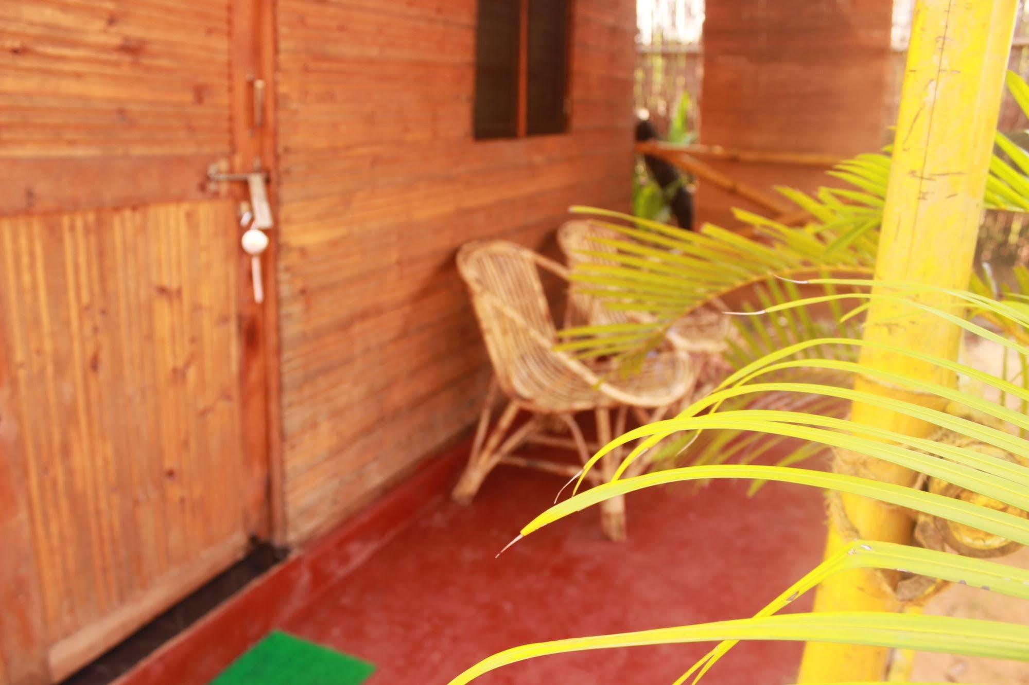 Tivai Beach Cottages كالانغيُت المظهر الخارجي الصورة
